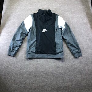 Nike quarter zip jacket this is a size youth XL
